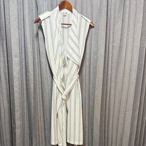 White flowy belted vest with black stripe